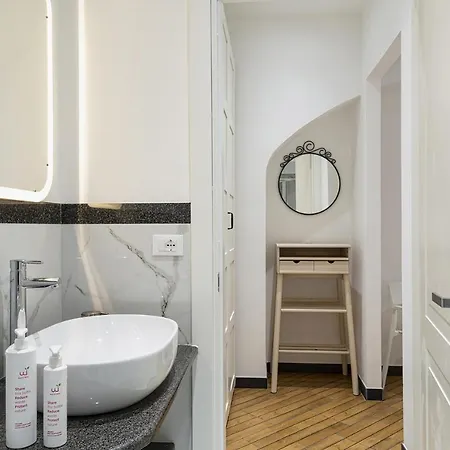 Appartement Modern Holiday In By Wonderful Italy *